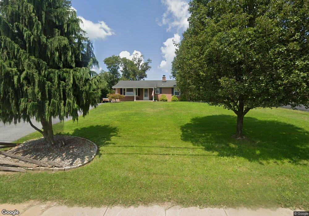 83 W Main St, Leola, PA 17540 - photo 1