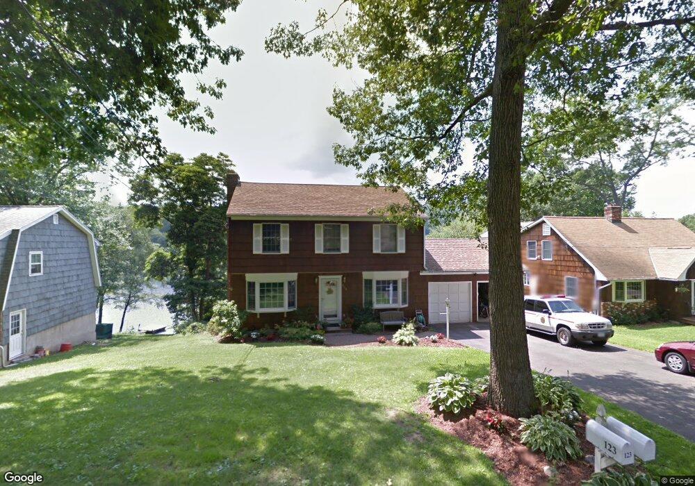 123 Pinewood Trail, Trumbull, CT 06611 - photo 1