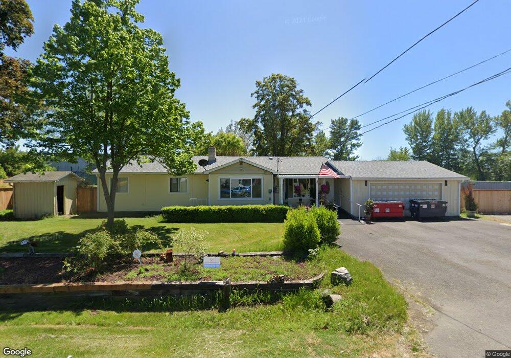 686 Lawnsdale Rd, Medford, OR 97504 - photo 1