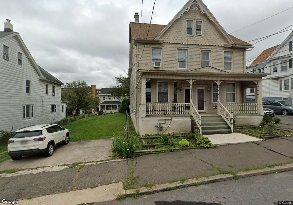618 N Wyoming St, Hazleton, PA 18201 - photo 1