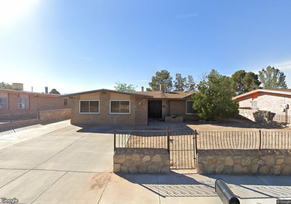 370 Lomaland Dr, El Paso, TX 79907 - photo 1