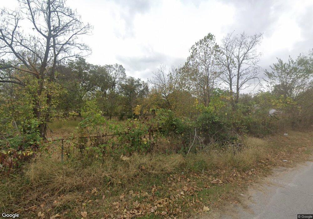 914 N Muskogee Ave, Okmulgee, OK 74447 - photo 1