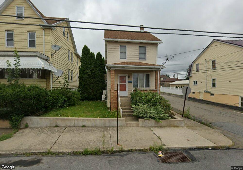 561 Arthur St, Hazleton, PA 18201 - photo 1