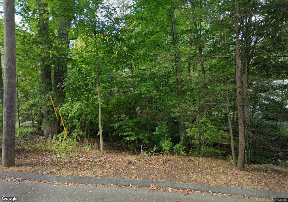 9 Riverview Dr, Norwalk, CT 06850 - photo 1