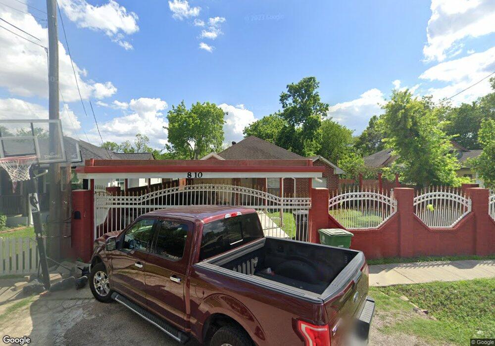 810 Barkley St, Houston, TX 77022 - photo 1