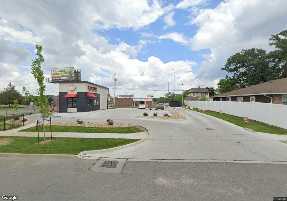 110 Tremont St, Cedar Falls, IA 50613 - photo 1