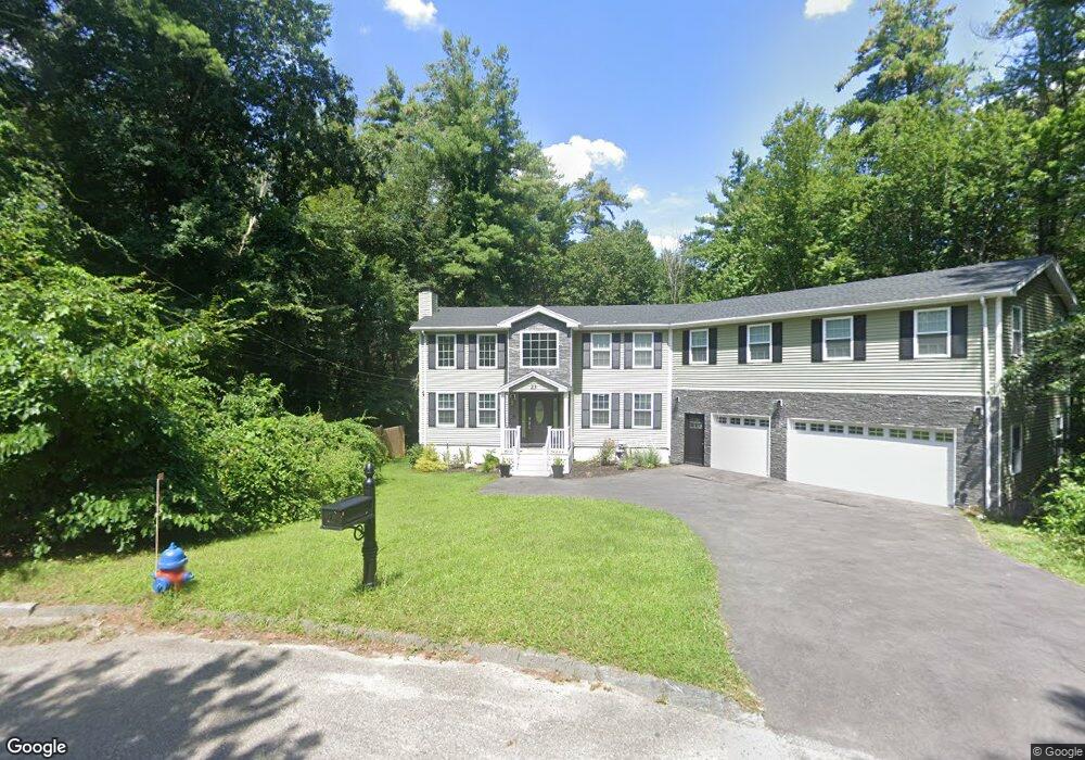 23 Daisy Dr, Walpole, MA 02081 - photo 1