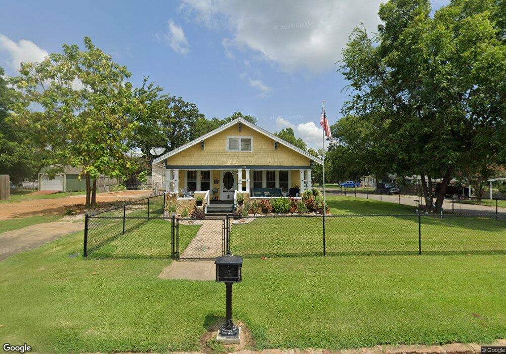 813 E Jefferson St, Hugo, OK 74743 - photo 1