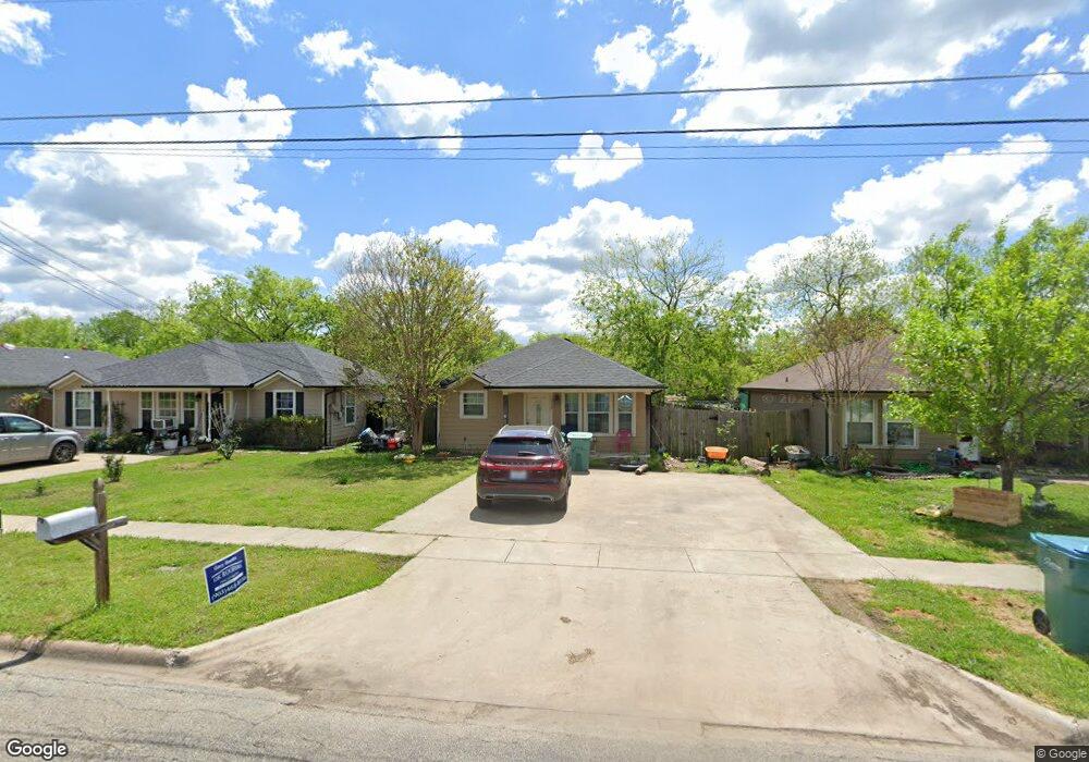 712 E Sycamore St, Sherman, TX 75090 - photo 1