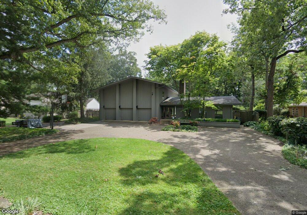 1005 Hawthorne Dr, Columbus, IN 47203 - photo 1