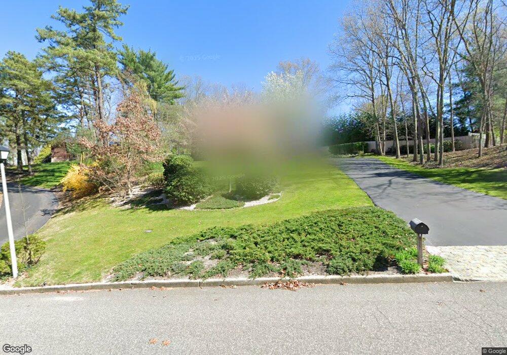 106 Fulton Blvd, ComMacK, NY 11725 - photo 1