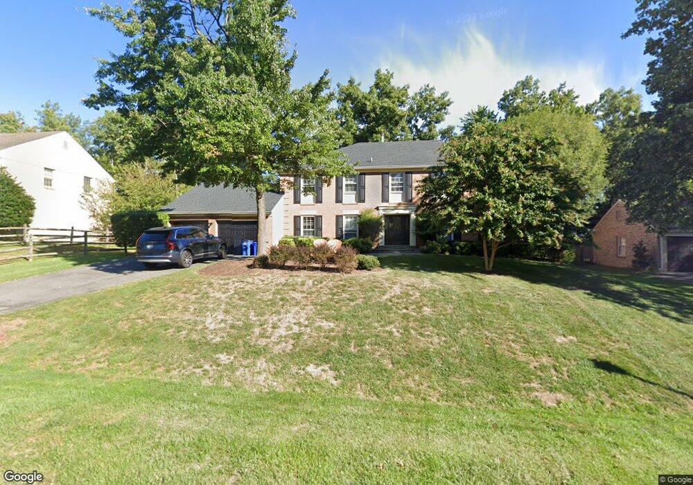 9129 Cranford Dr, Potomac, MD 20854 - photo 1