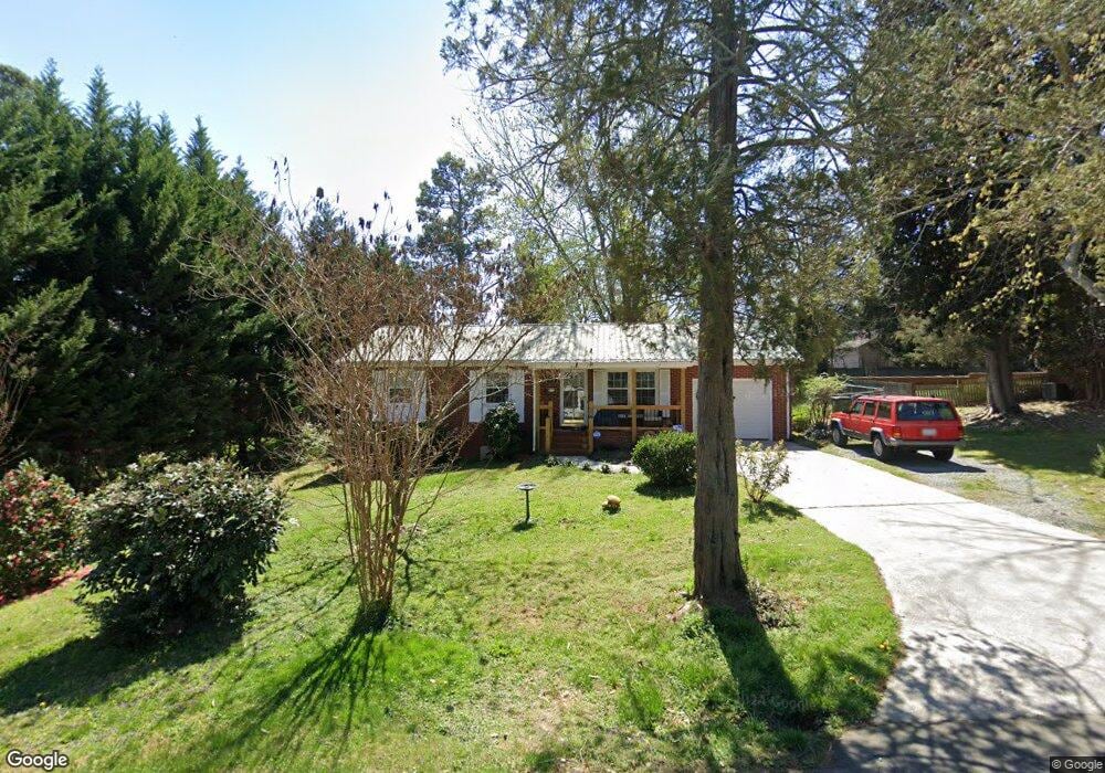 708 Red Oak Dr, Siler City, NC 27344 - photo 1