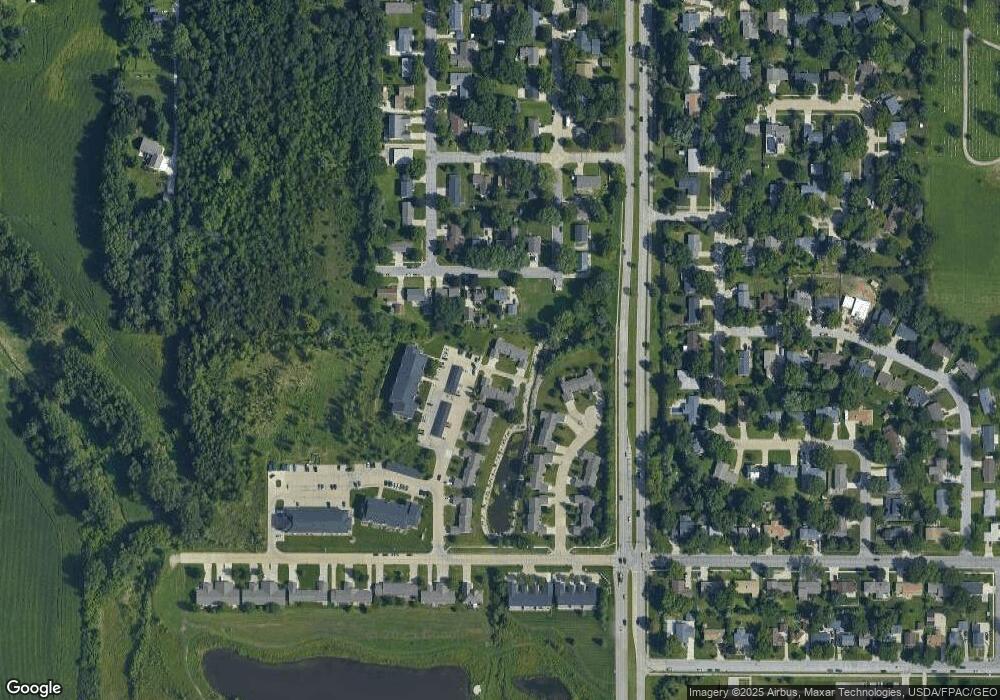 1809 W 18th St unit B, Cedar Falls, IA 50613 - photo 1