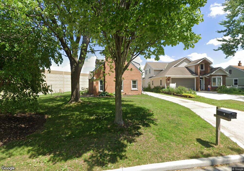 11223 W Garfield Ave, Milwaukee, WI 53226 - photo 1