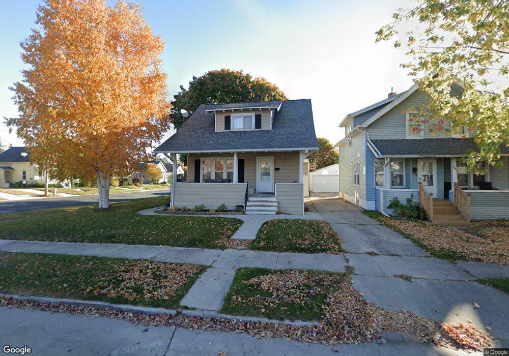 735 N 5th St, Manitowoc, WI 54220 - photo 1