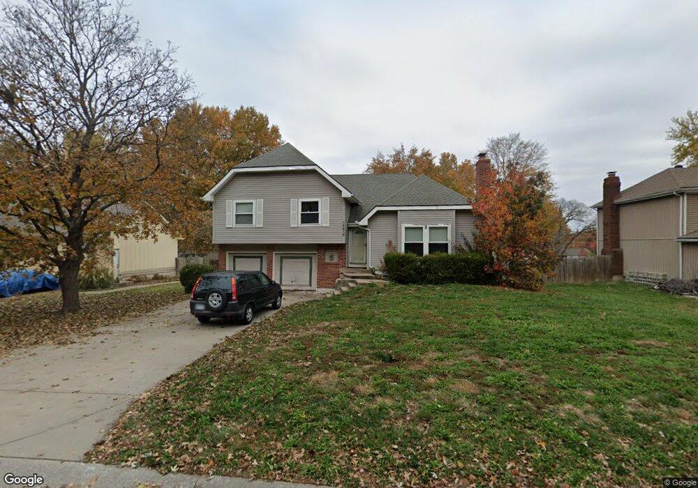 10616 W 48th St, Shawnee, KS 66203 - photo 1