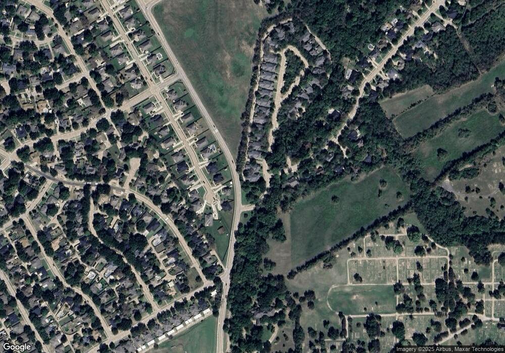 702 Oak Creek Ct, Ennis, TX 75119 - photo 1