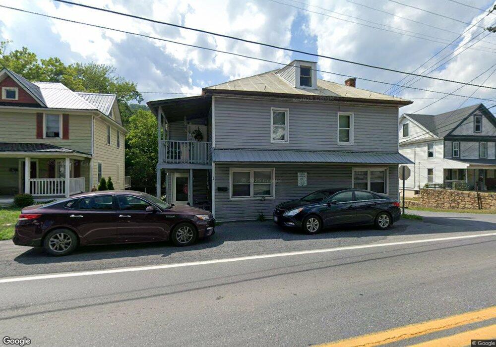 448 S Washington St unit 4, Berkeley Springs, WV 25411 - photo 1