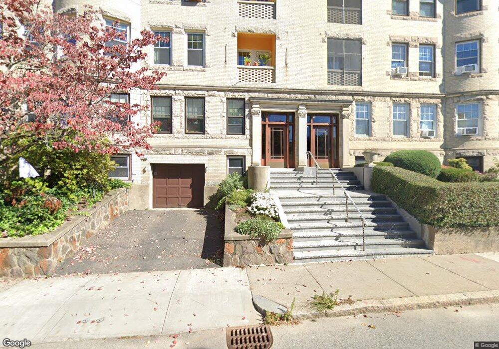 283 Tappan St unit 1, Brookline, MA 02445 - photo 1