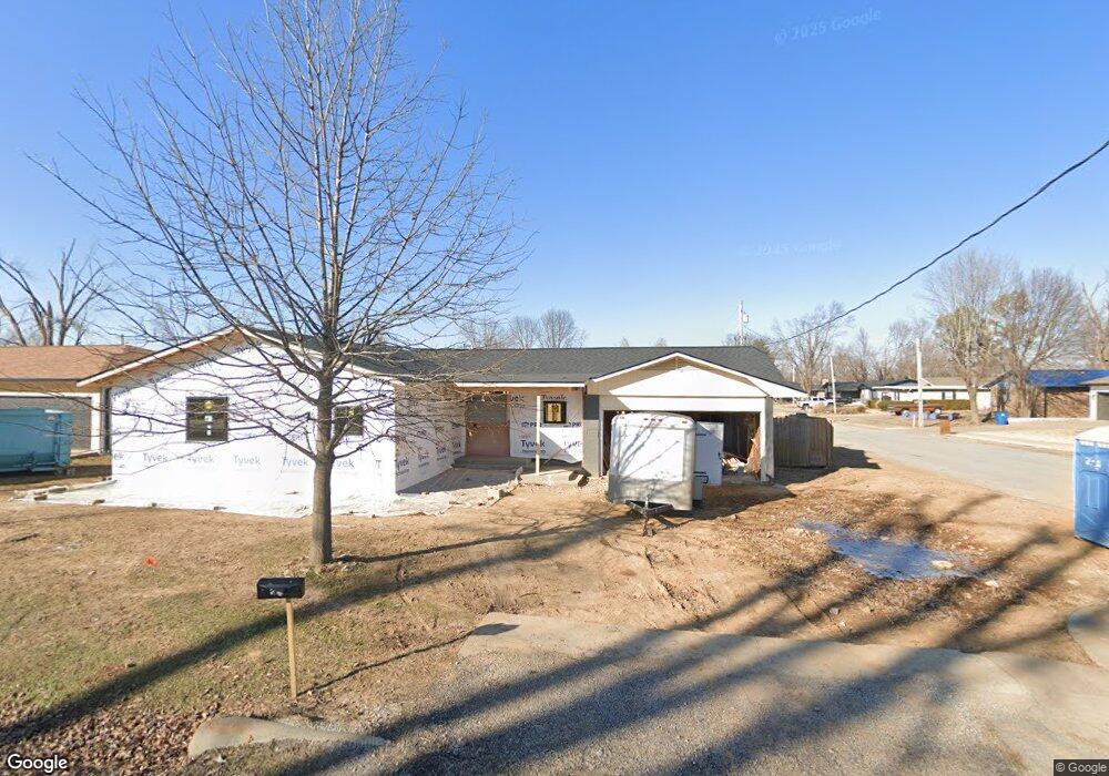 802 NW 11th St, Bentonville, AR 72712 - photo 1