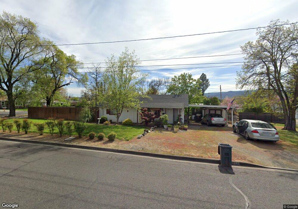 140 S 7th St, Central Point, OR 97502 - photo 1