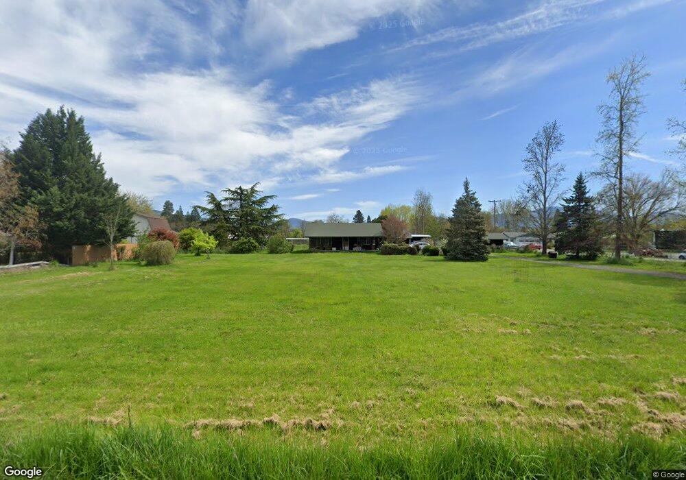 719 Coutant Ln, Grants Pass, OR 97527 - photo 1