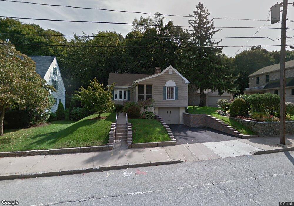 2334 Cranston St, Cranston, RI 02920 - photo 1