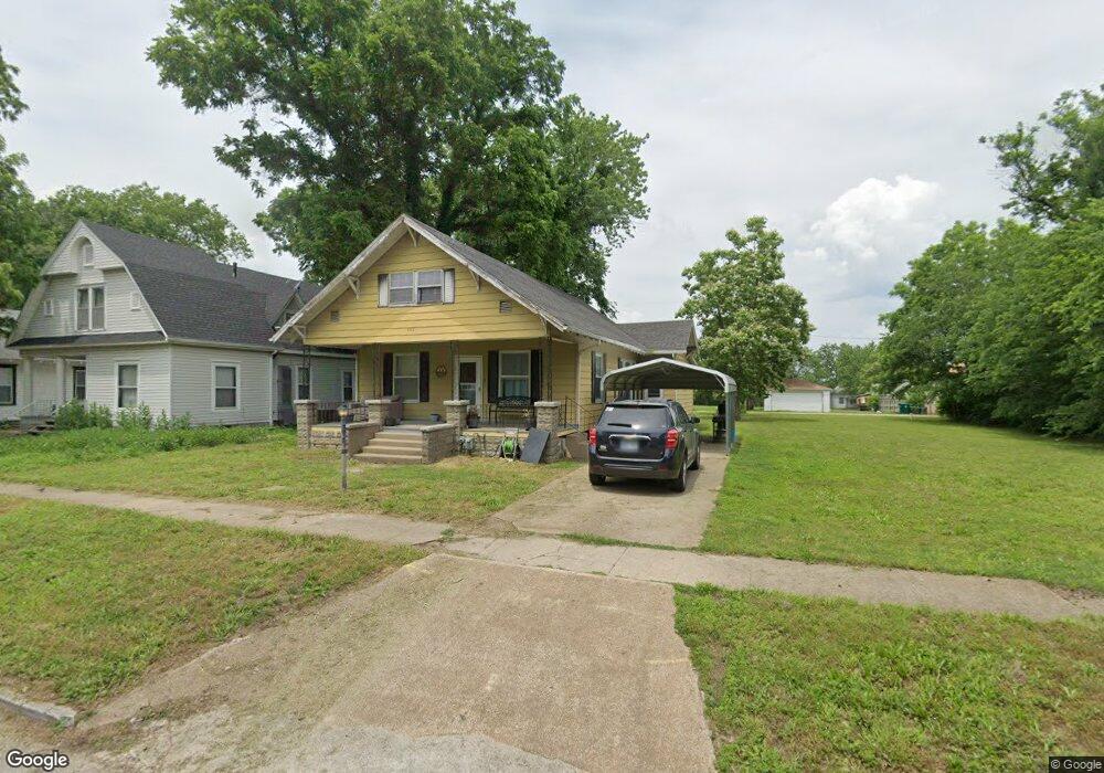 1609 Chess Ave, Parsons, KS 67357 - photo 1