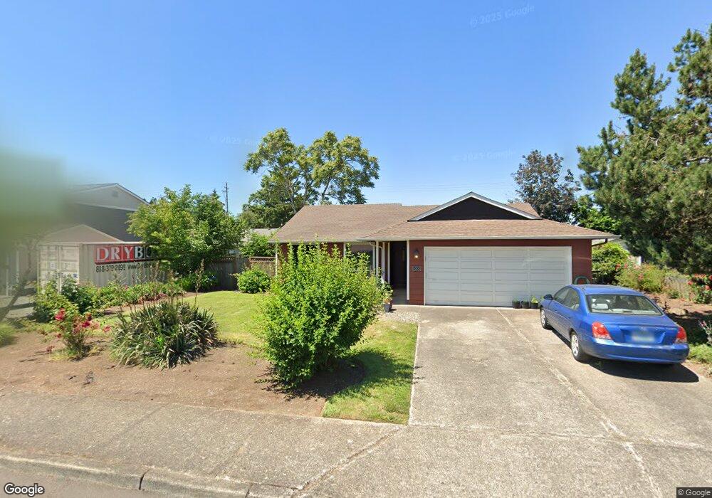 1005 S Elm Ct, Canby, OR 97013 - photo 1