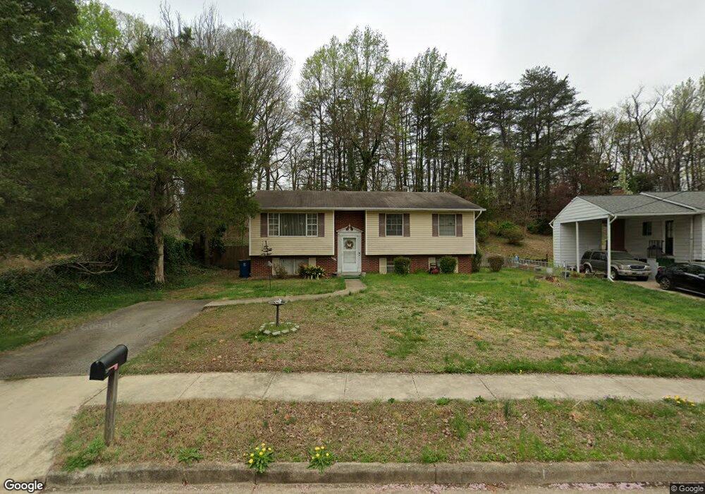 8814 Sylvania St, Lorton, VA 22079 - photo 1