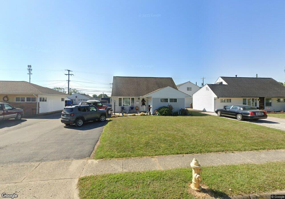 4033 Virginia Cir E, Columbus, OH 43213 - photo 1