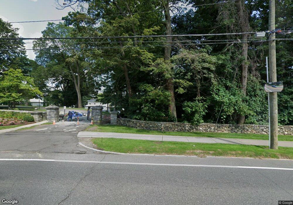 8 Cook Close, Ridgefield, CT 06877 - photo 1