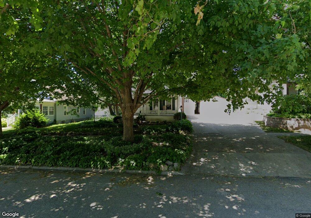 1415 Franklin St, Cedar Falls, IA 50613 - photo 1