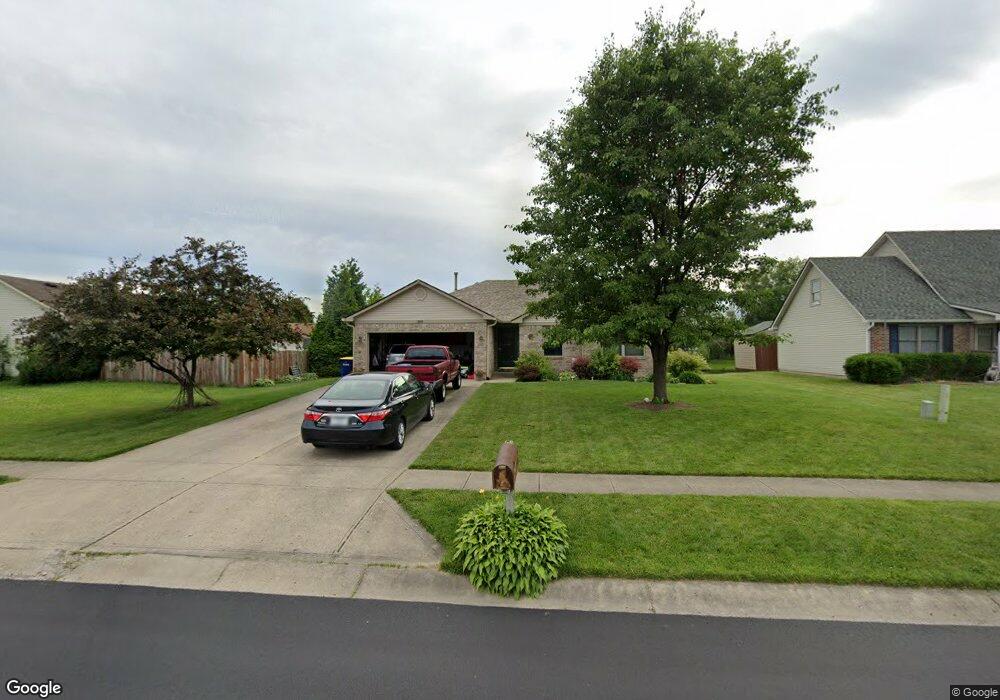 334 Cardinal Dr, Whiteland, IN 46184 - photo 1