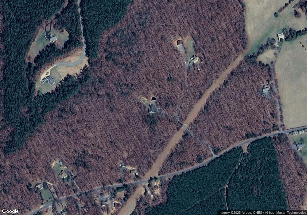 438 Nahor Manor Rd, Palmyra, VA 22963 - photo 1