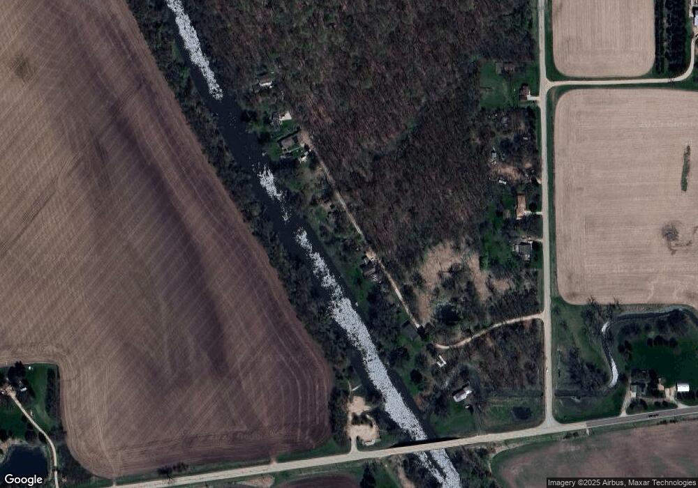 5148 Phillips Dr, Freeport, IL 61032 - photo 1