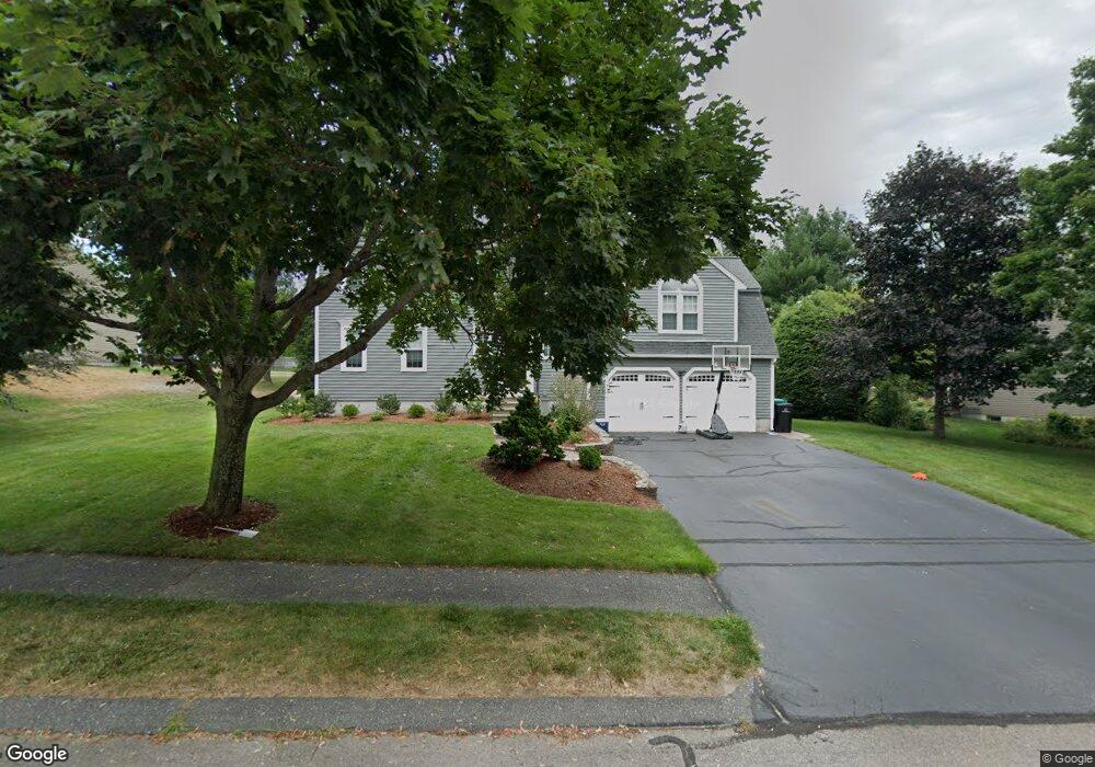 32 Florence Cir, Upton, MA 01568 - photo 1