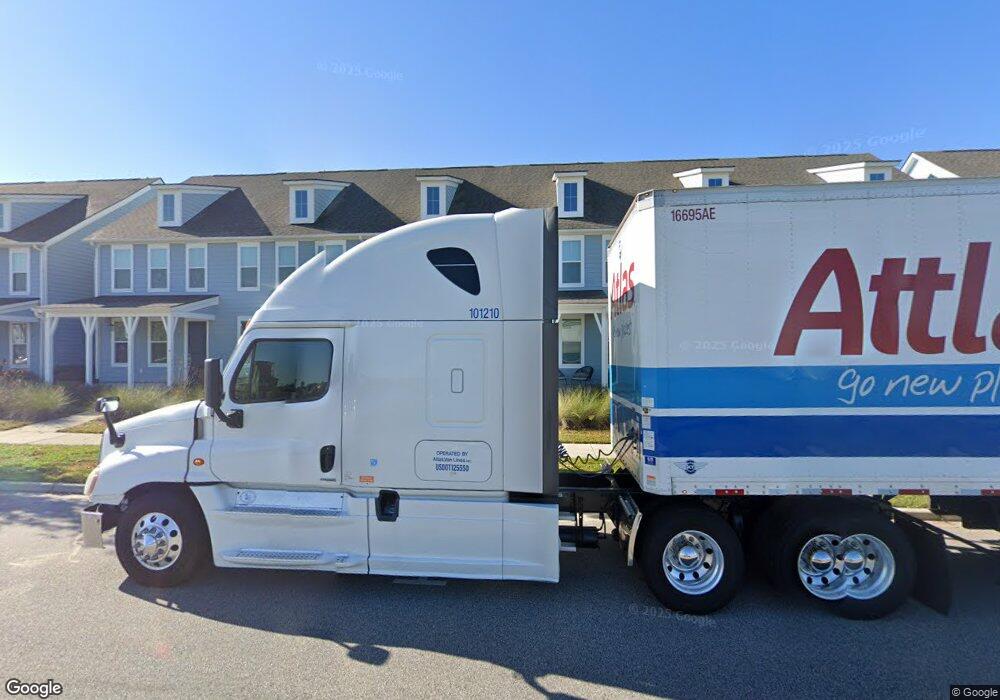 573 Blueway Ave, Summerville, SC 29486 - photo 1