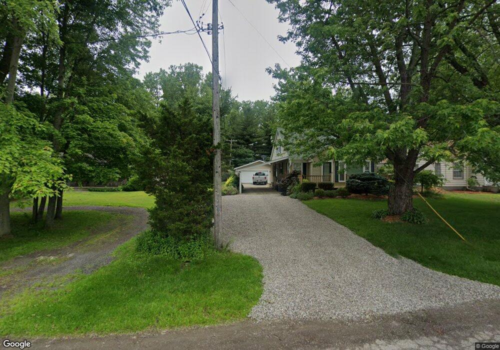 135 Center St, Carleton, MI 48117 - photo 1