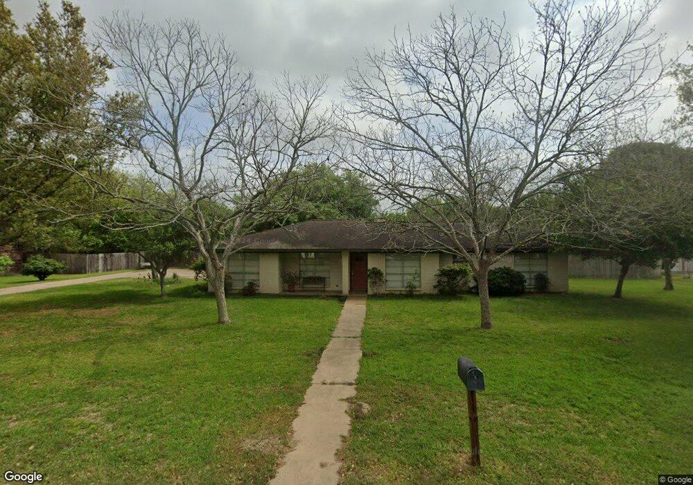1713 Longhorn Ave, Bay City, TX 77414 - photo 1