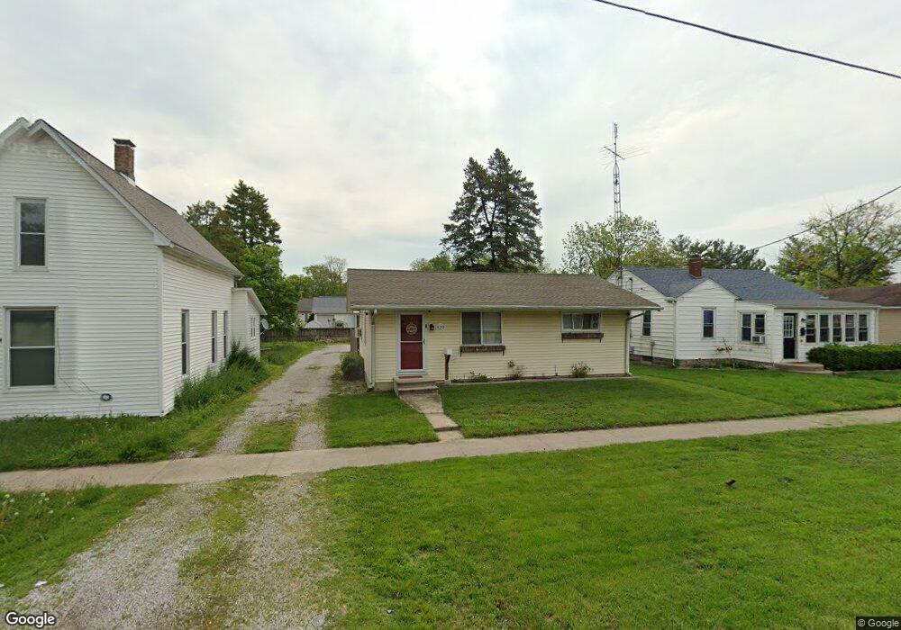520 S 6th St, Mattoon, IL 61938 - photo 1