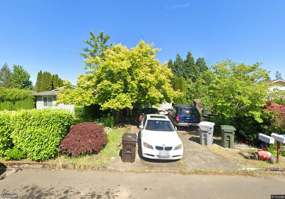 1139 NE 13th Cir, Canby, OR 97013 - photo 1