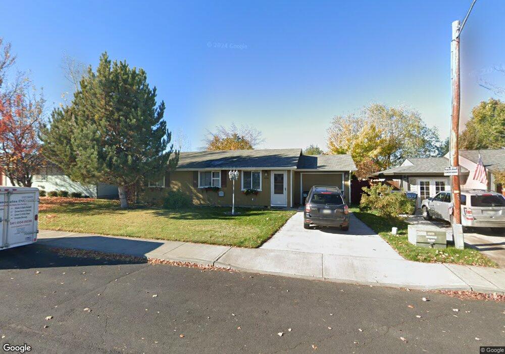 1623 SW 34th St, Redmond, OR 97756 - photo 1