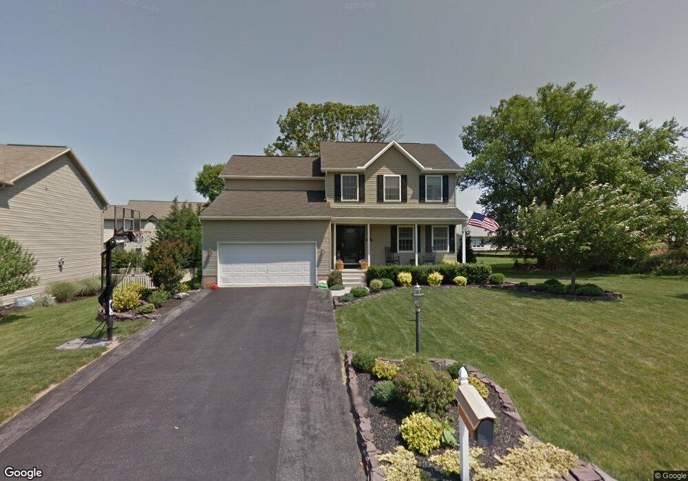 927 Willow Ridge Dr, York, PA 17404 - photo 1