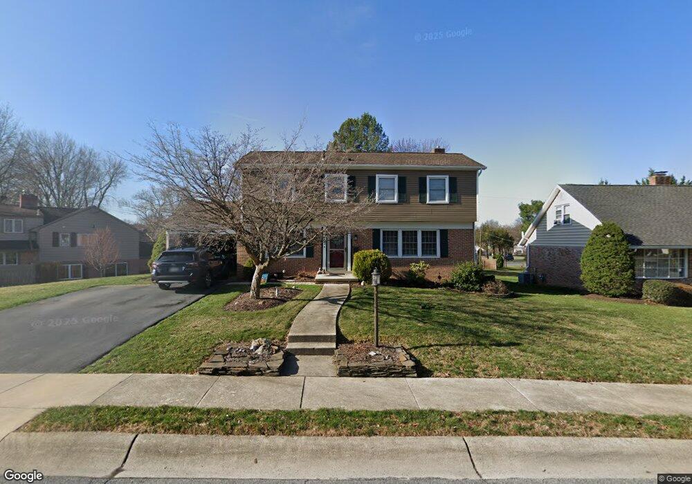 902 Evergreen Dr, Reading, PA 19610 - photo 1