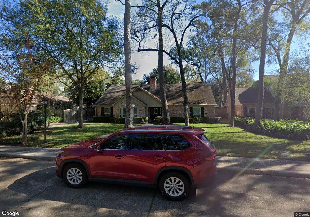 5 Twin Circle Dr, Houston, TX 77042 - photo 1