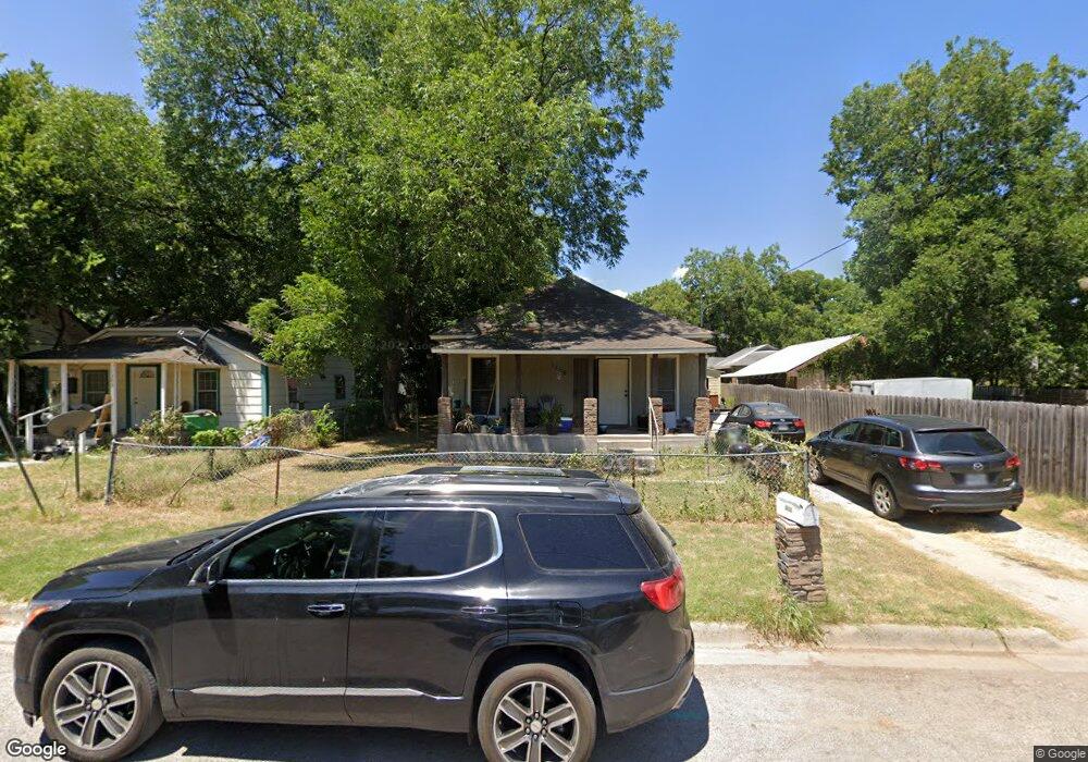 1309 Witherspoon St, Gainesville, TX 76240 - photo 1