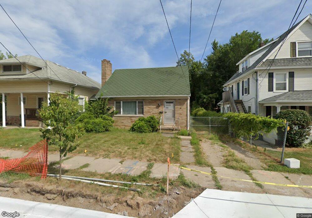 1012 W Barnes Ave, Lansing, MI 48910 - photo 1