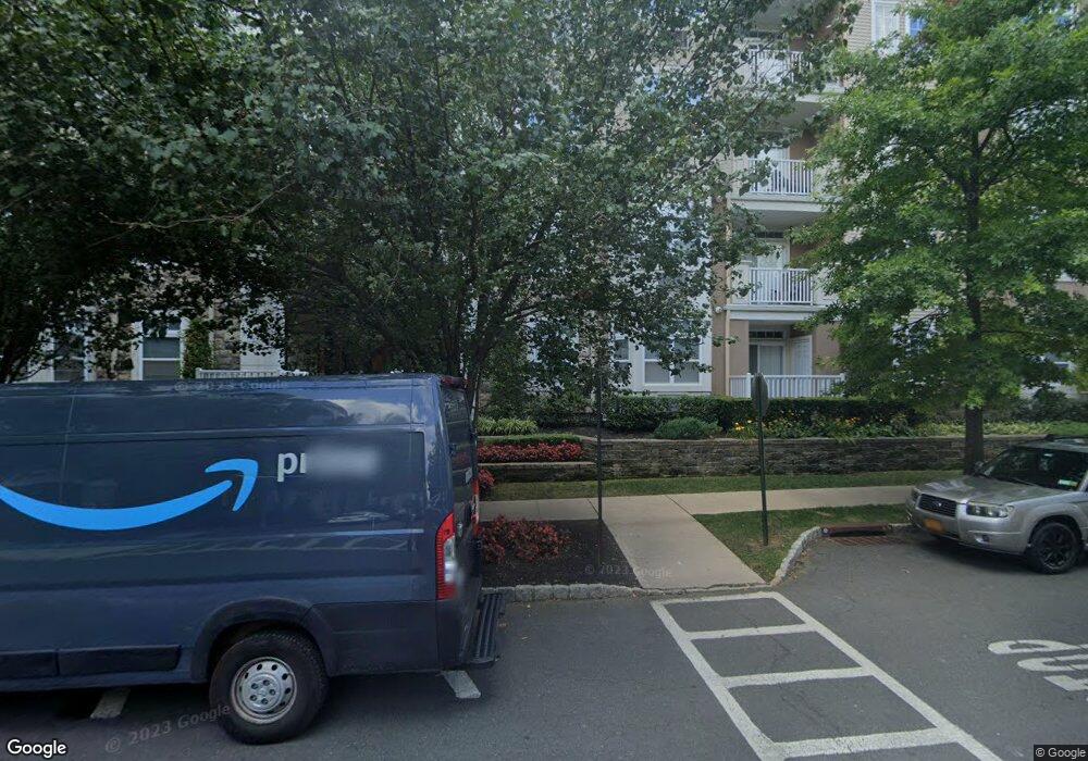 2406 Round Pointe Dr, Haverstraw, NY 10927 - photo 1